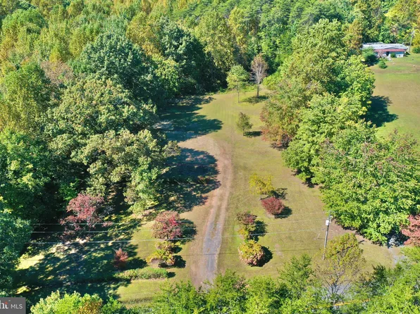 2907 Oakland Rd, Louisa, VA 23093