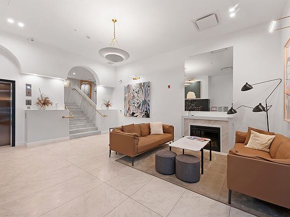 4th image of 3668 W 10th Ave #102