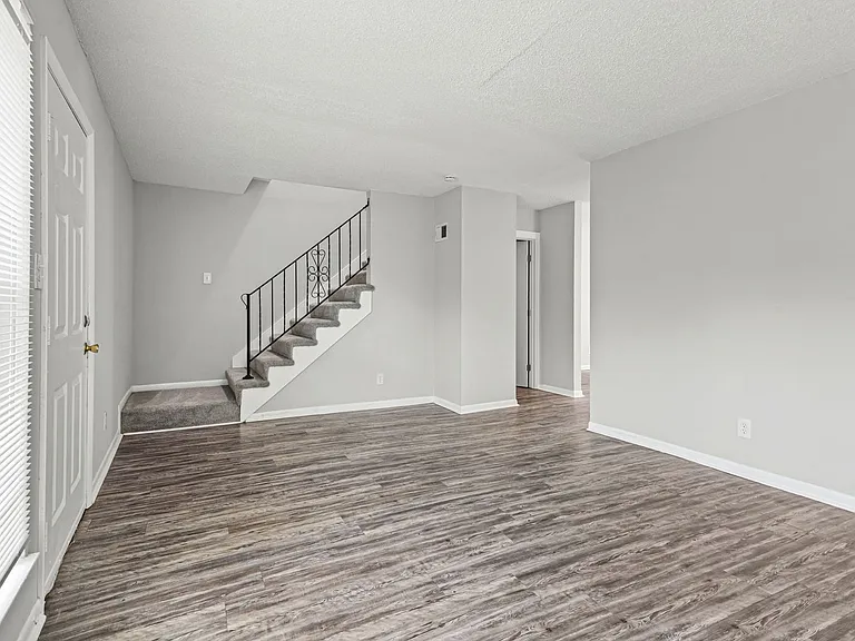 Redwood Village Townhomes — Photo 37
