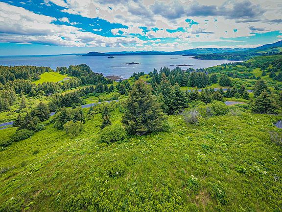4th image of 5976 Cliff Point Rd
