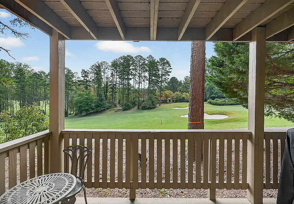 4001 Captains Walk Cir
