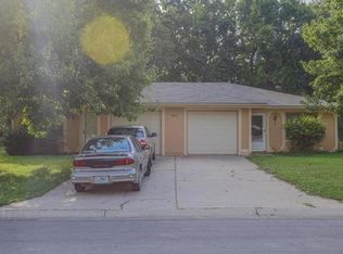 808 NE Banner Dr, Lees Summit, MO 64086