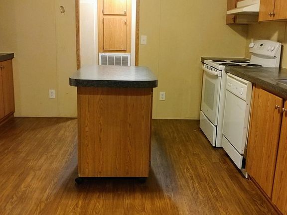 3rd image of 115 Janice Dr