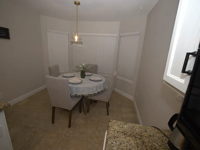 7744 W Jenan Dr — Photo 6