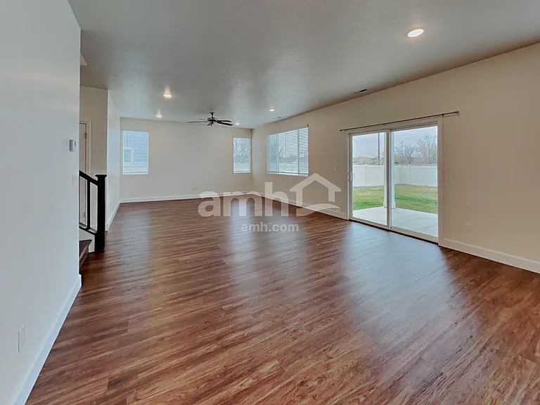 9291 W Wabash St — Photo 7