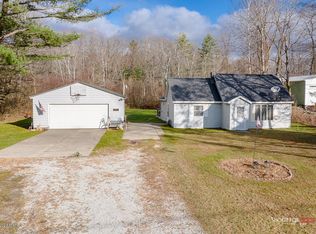 14503 Cleveland St, Spring Lake, MI 49456