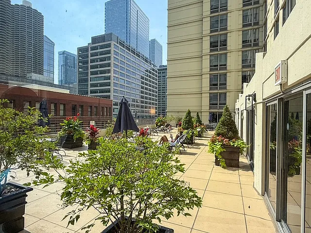 2 bed, 1324 sqft, $3,500 — Photo 4