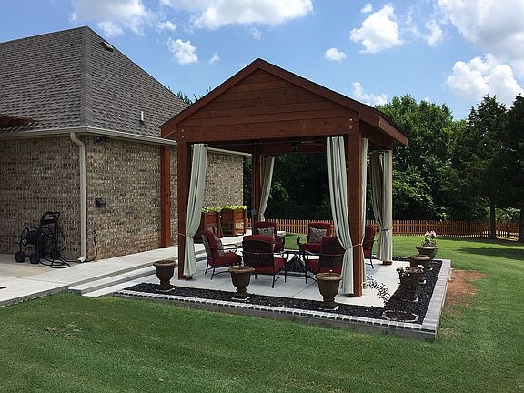 Firepit Pergola