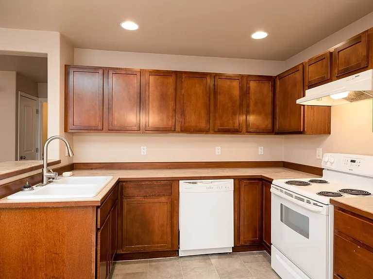 326 S Thierman Rd — Photo 6