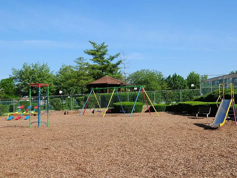 203 Green Hollow Dr — Photo 8