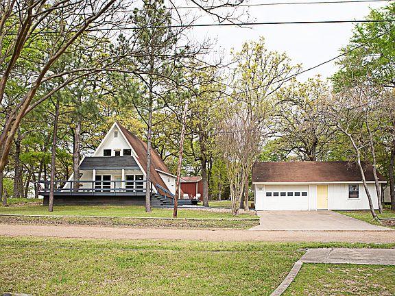 3rd image of 120 Pebble Beach Dr
