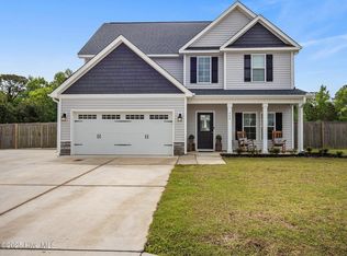 664 Aria Ln, Hubert, NC 28539
