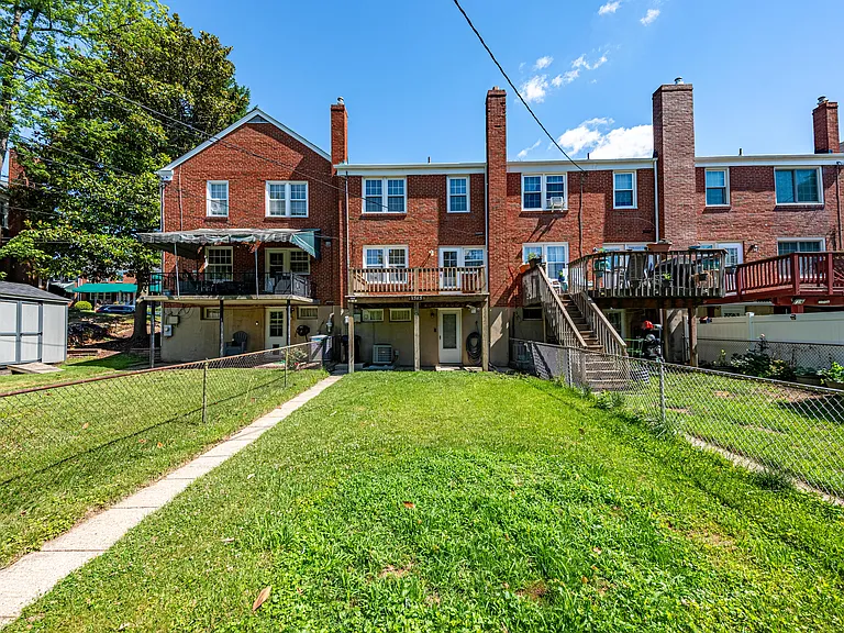 1565 Dellsway Rd — Photo 32