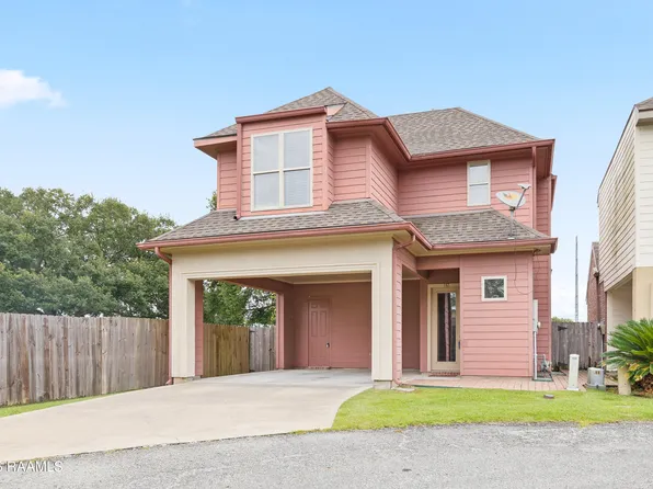 132 Laguna Ln, Lafayette, LA 70508