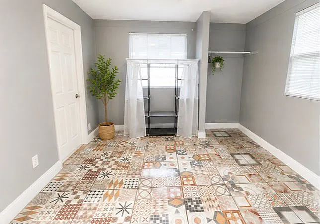 1 bed, 1559 sqft, $900 — Photo 4