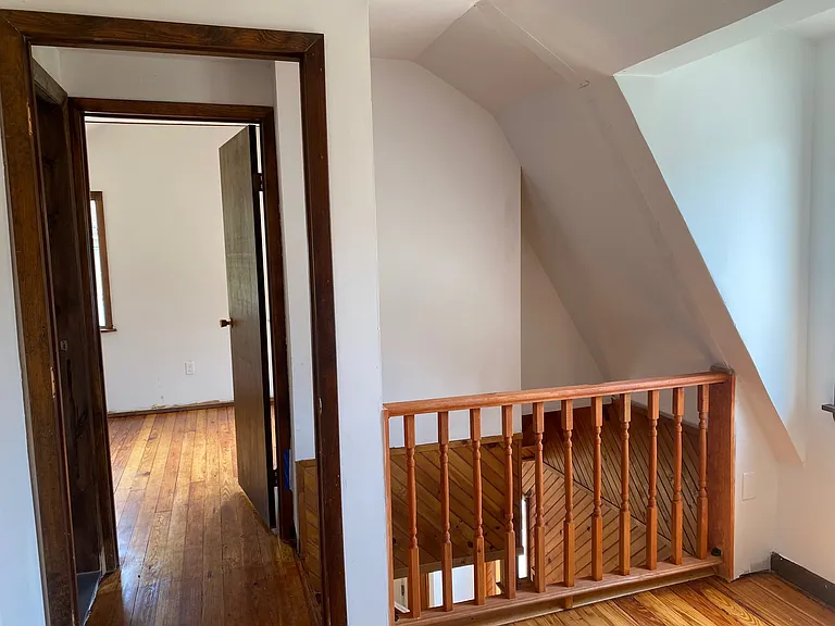 17 Willow St — Photo 8