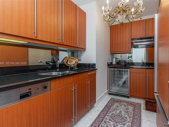 4th image of 1425 Brickell Ave APT 45D