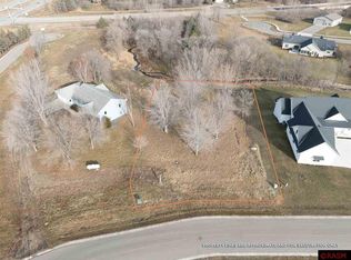 145 Pine Creek Rd, Mankato, MN 56001