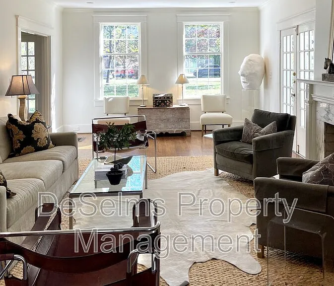 704 Timber Ln — Photo 5