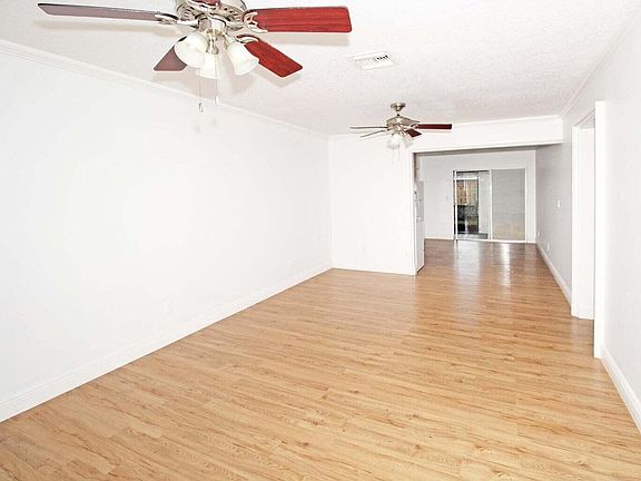 2nd image of 5935 Forest Hill Boulevard #6