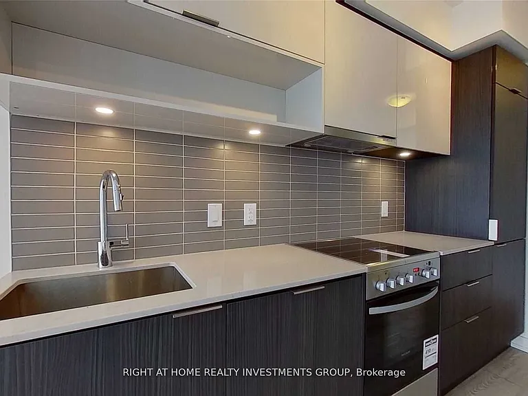 159 Wellesley St E #1401 — Photo 9