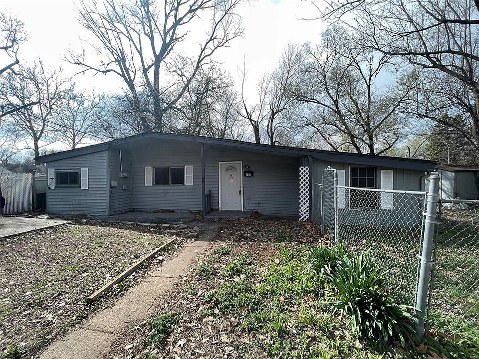 1st image of 100 Becker Dr