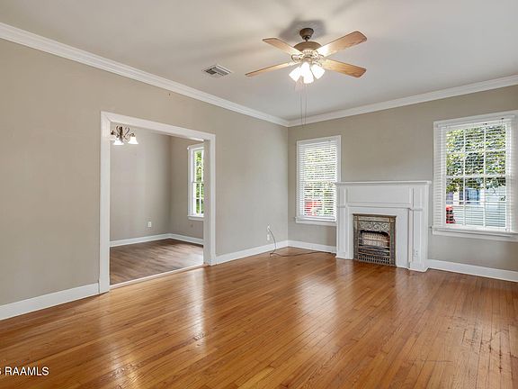 5th image of 403 Harding St