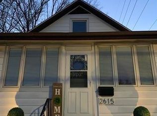 2615 7th St, Moline, IL 61265