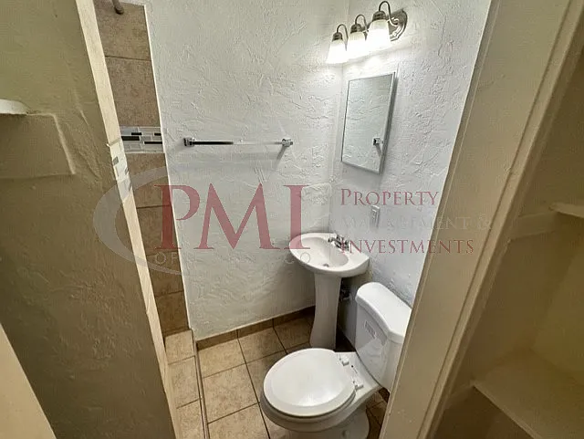 2106 College Street #12 — Photo 19