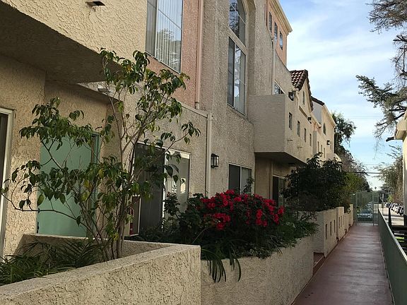 3rd image of 4432 Ensign Ave APT 3