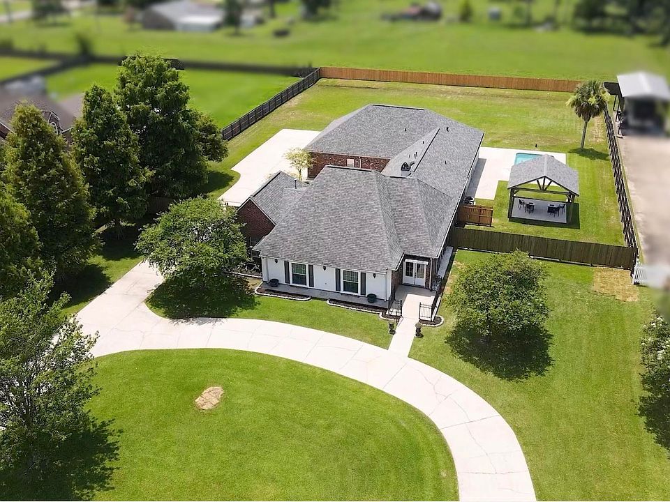 1st image of 39497 Bradbury Ln