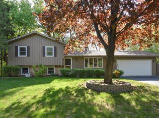 9765 Avocet St NW, Coon Rapids, MN 55433