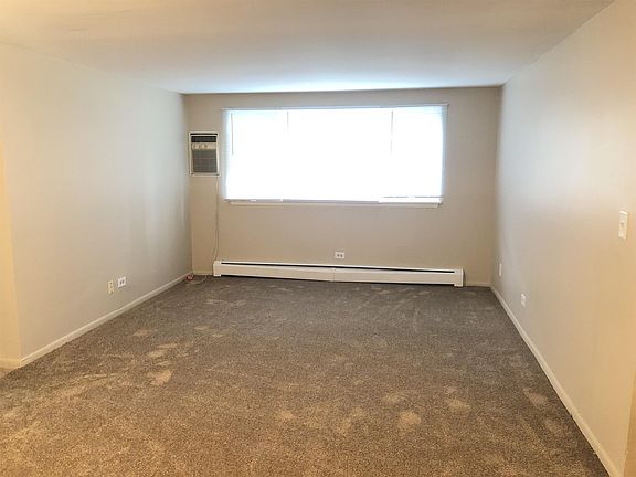 2nd image of 1479 Meyer St APT 2