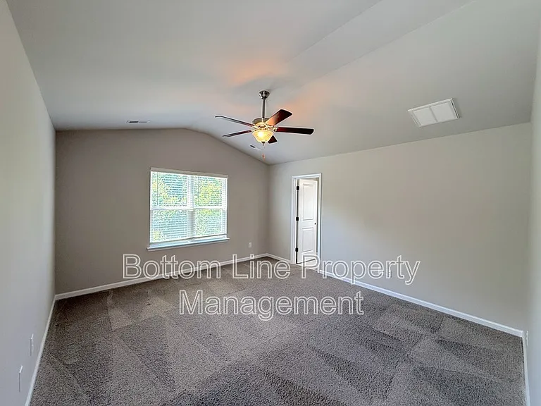 9016 Stoney Waters Ct — Photo 16