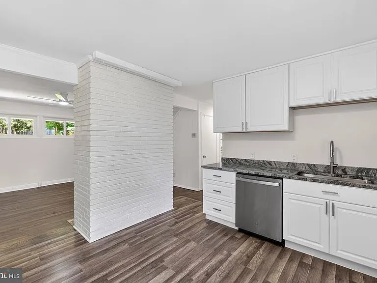 303 Nimitz Ave — Photo 8