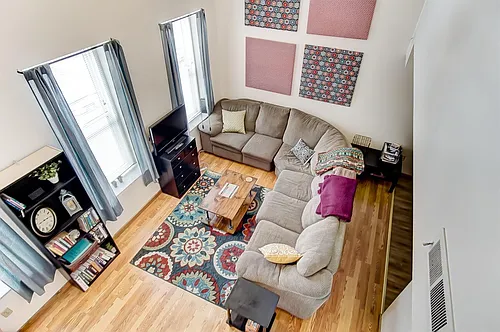 300 Warner St Photo 1