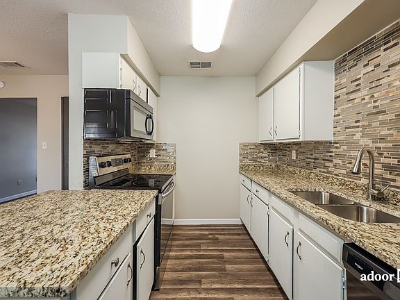 2nd image of 613 High Meadow Dr