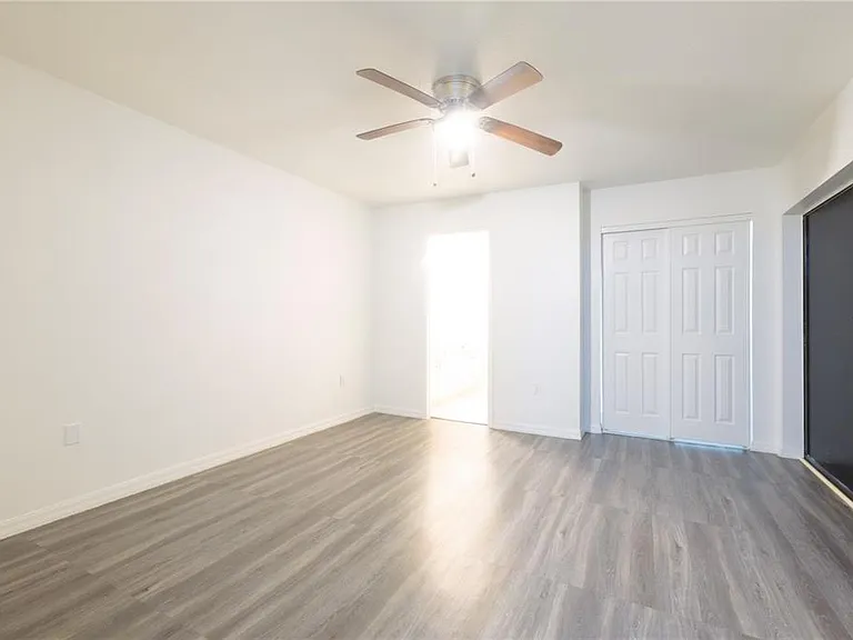 2947 Poplar Ave — Photo 35