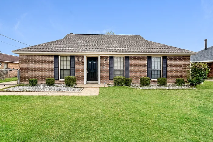 7018 Epperson Dr — Photo 1