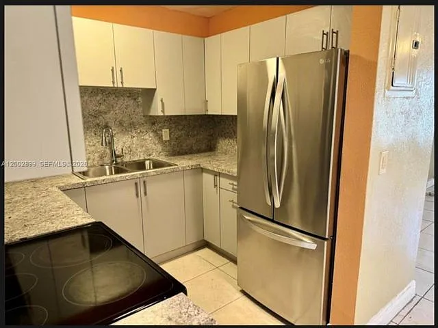 6471 SW 27th St #1 & 2 — Photo 14
