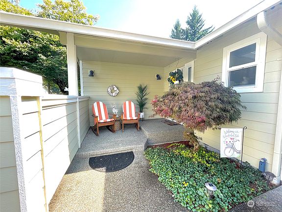 3rd image of 9087 Comfort Lane NW