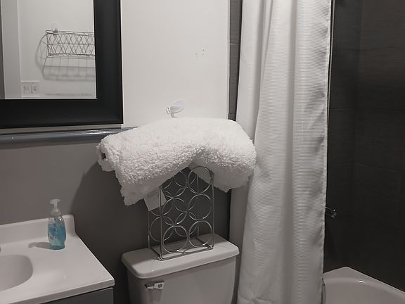 3rd image of 6117 Myosotis St