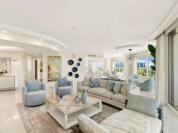 13665 Vanderbilt DR #701, NAPLES, FL 34110