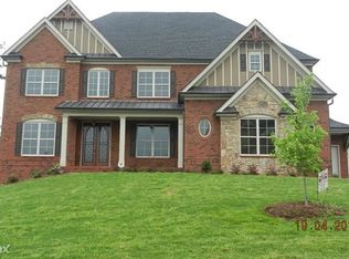 2411 Walkers Glen Ln, Buford, GA 30519