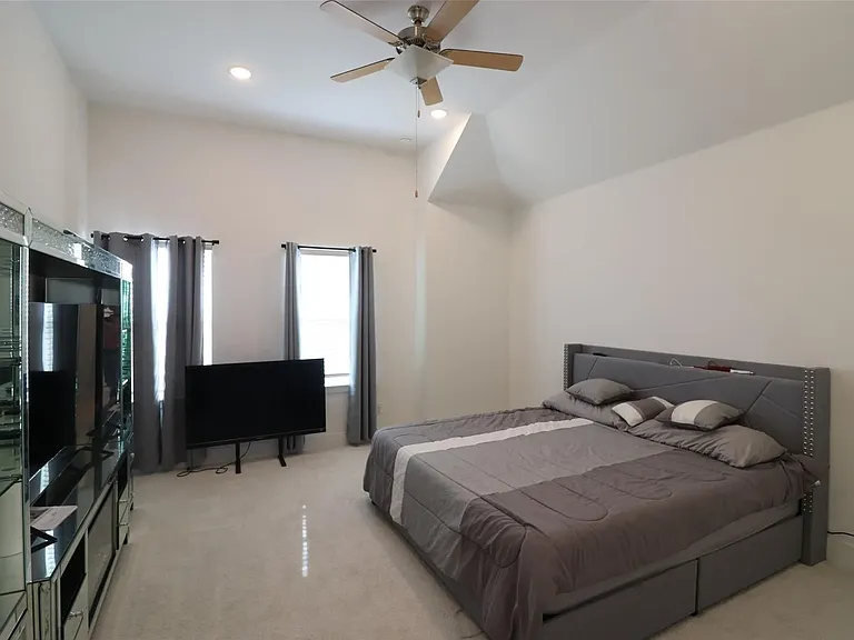 1205 Marc Pl — Photo 11