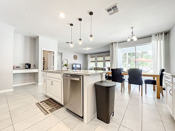 4th image of 884 Terrapin Dr
