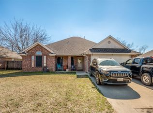 213 Dove Mdws, Krum, TX 76249