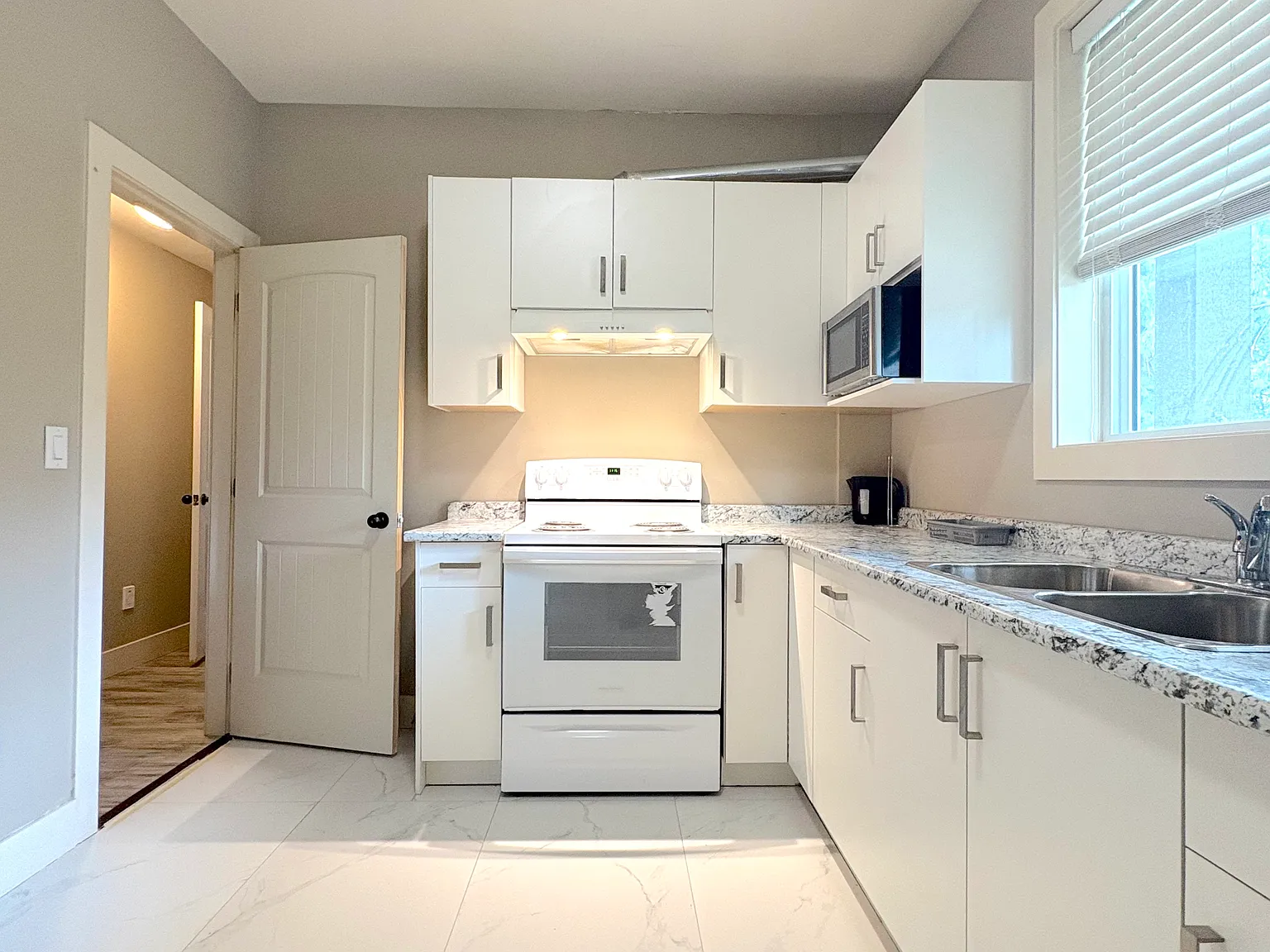 1 bed, 550 sqft, $1,150 — Photo 2
