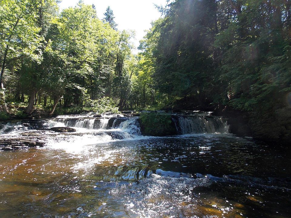 1st image of E Falls River Dr