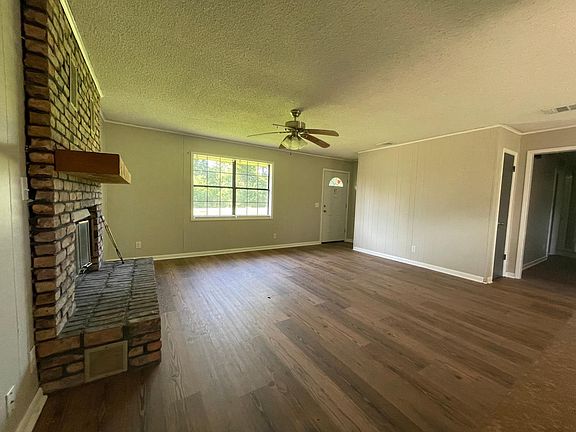 2nd image of 120 Noma Ln